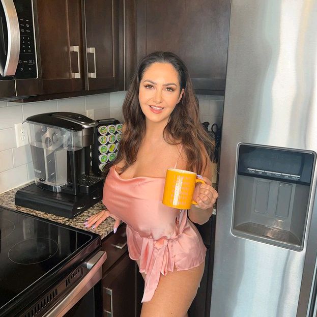 Profile Picture of Janetclaudine535 (@janetclaudine535) on Tiktok