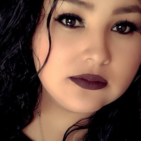 Profile Picture of Reina Velasquez (@reinavel) on Poshmark