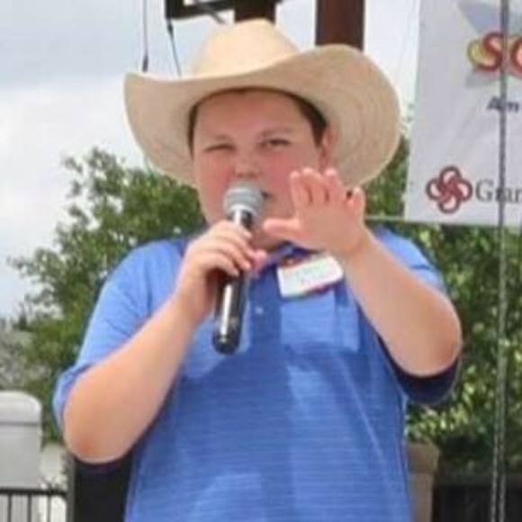 Profile Picture of Dylan Kildow (@dylankildow) on Poshmark