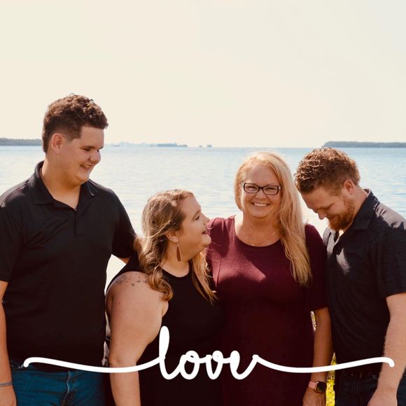 Profile Picture of Christine Alford postel (@tine88) on Poshmark