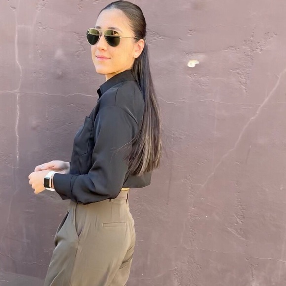 Profile Picture of Wendy Lima (@wendyblima) on Poshmark