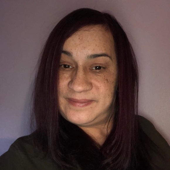 Profile Picture of Wanda Matos (@wandamatos1966) on Poshmark