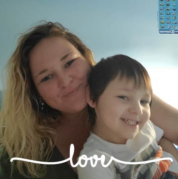 Profile Picture of Kasey Sheaffer (@87skittlez) on Poshmark