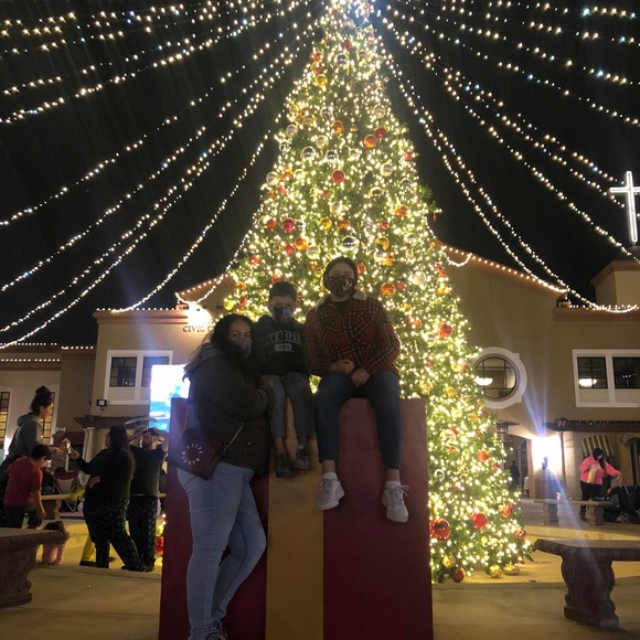 Profile Picture of Alba Ramirez (@albaramirez2) on Poshmark