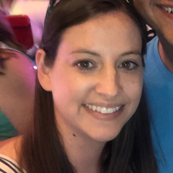 Profile Picture of Melissa Holtschlag (@mish_88) on Poshmark