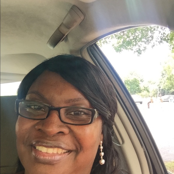 Profile Picture of Mari Leconte (@enchantee63) on Poshmark