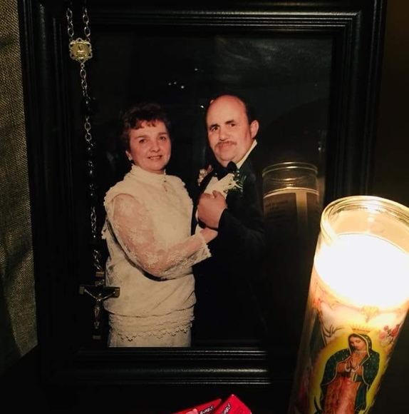 Profile Picture of Julie Aigotti maier (@julzz34) on Poshmark