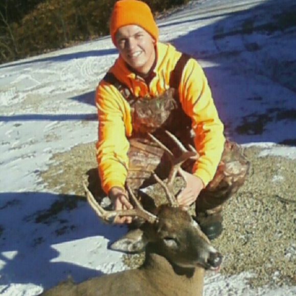 Profile Picture of Jacob Ugland (@jacobu5030) on Poshmark