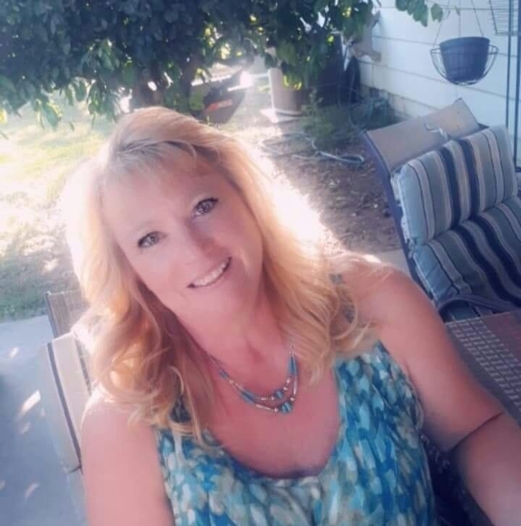 Profile Picture of Kim Pryor (@kimpryor586) on Poshmark