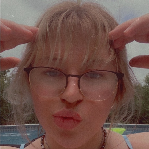 Profile Picture of Brianna Mccomas (@briannamccomas) on Poshmark