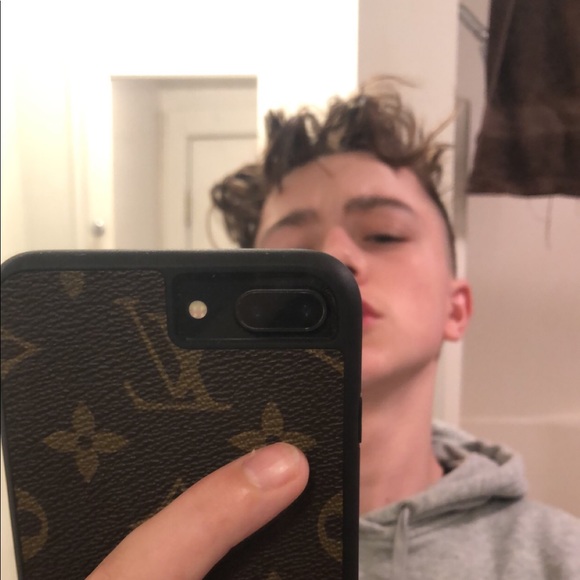 Profile Picture of Jacob Gossett (@trophedd) on Poshmark