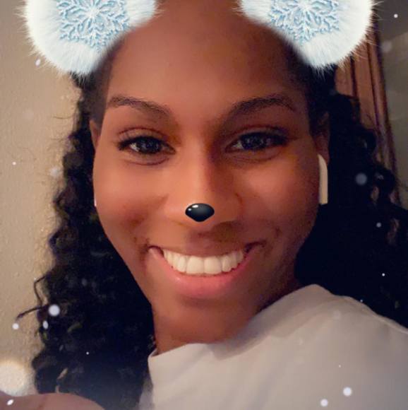 Profile Picture of Bree Scroggins (@gradbree) on Poshmark