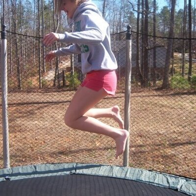 Profile Picture of Lilly Gill (@Ellenrkuu) on Twitter