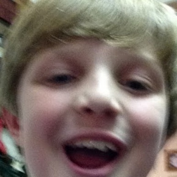 Profile Picture of Cy Lineaweaver (@cbp0555) on Poshmark