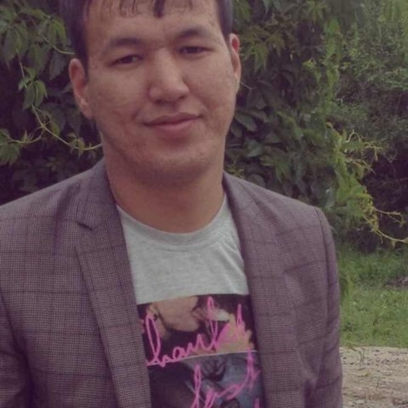 Profile Picture of Aidos Yelikbayev (@aidos_1989) on Poshmark