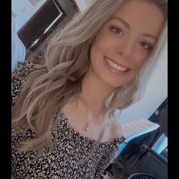 Profile Picture of Karli Bowerman (@bowerman_14) on Poshmark