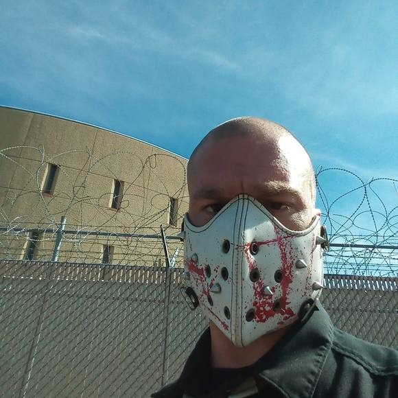 Profile Picture of Tom Palmen (@tompalmen) on Poshmark