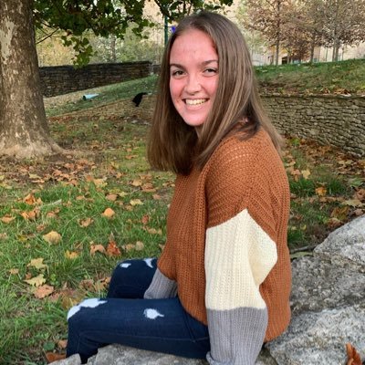 Profile Picture of Lily Peters (@lilypeters330) on Twitter