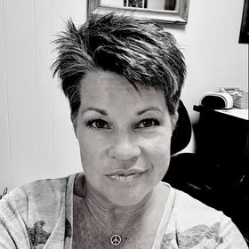 Profile Picture of Lara Brown (@Larastinky) on Pinterest