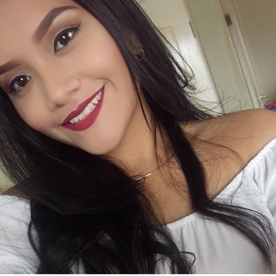 Profile Picture of Silvia Holguin (@SilvyHolguinT) on Twitter