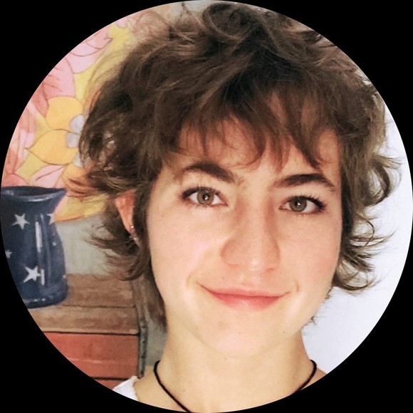 Profile Picture of Sadie Ayers (@sadiececile27) on Poshmark