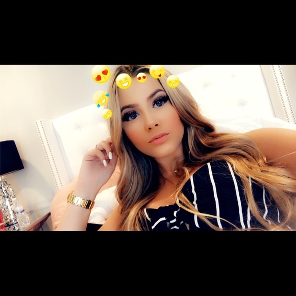 Profile Picture of Jordan Piacente (@jordann_833) on Poshmark