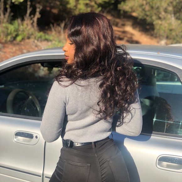 Profile Picture of Amira Levingston (@amiralevingston) on Poshmark