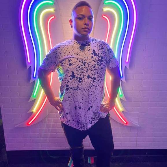 Profile Picture of Dillon Eiland (@dillyd21) on Poshmark