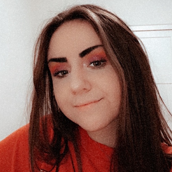 Profile Picture of Kristi Sharp (@kristisharp574) on Poshmark