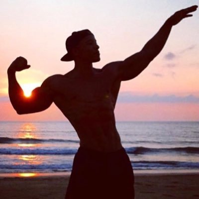 Profile Picture of Ryan Storer (@surftheglobe87) on Twitter