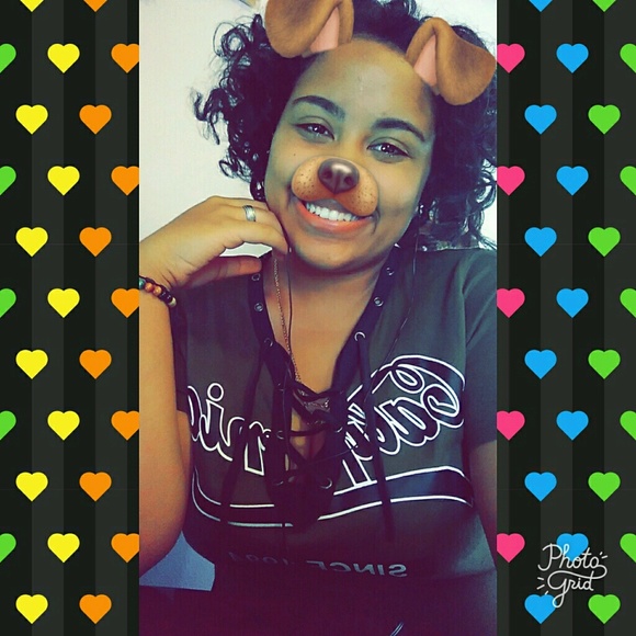 Profile Picture of Melany Paneque (@melychan) on Poshmark