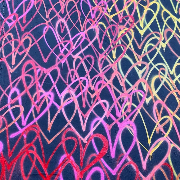 Profile Picture of Aleksa Frioni (@aleksafrioni) on Poshmark