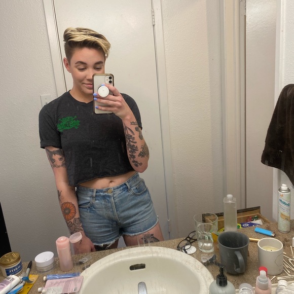 Profile Picture of Noah Quinn (@noahquinn995) on Poshmark