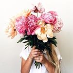 Profile Picture of Rachel Downs (@picturapoema) on Instagram