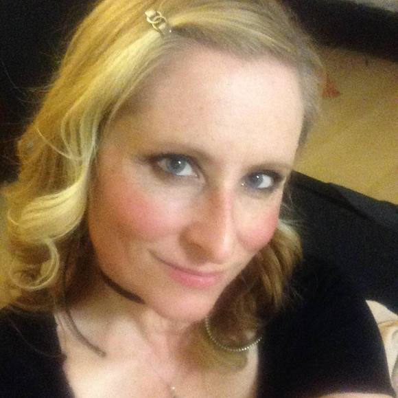 Profile Picture of Shawna Bowler (@catalyst555) on Poshmark