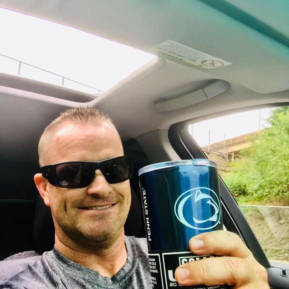 Profile Picture of Daniel Bedford (@daniel_bedford) on Poshmark