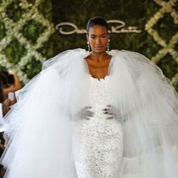 Milan Milan - Poshmark Profile Picture of Milan Milan (@milanmilan44) on Poshmark