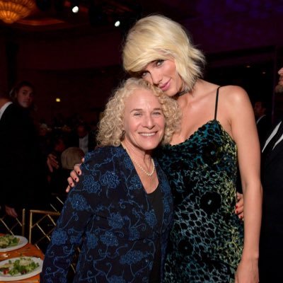 Profile Picture of Carly (taylor’s Version) (@swiftianscholar) on Twitter