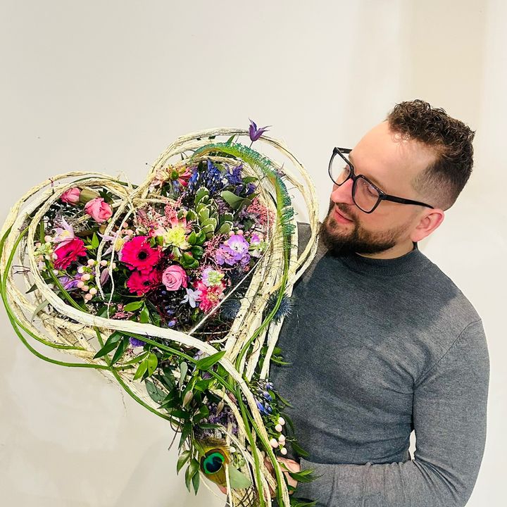 Profile Picture of Tomasz Max Kuczyński (@maxkuczynski) on Tiktok