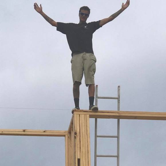 Profile Picture of Trevis Ligon (@getstone420) on Poshmark