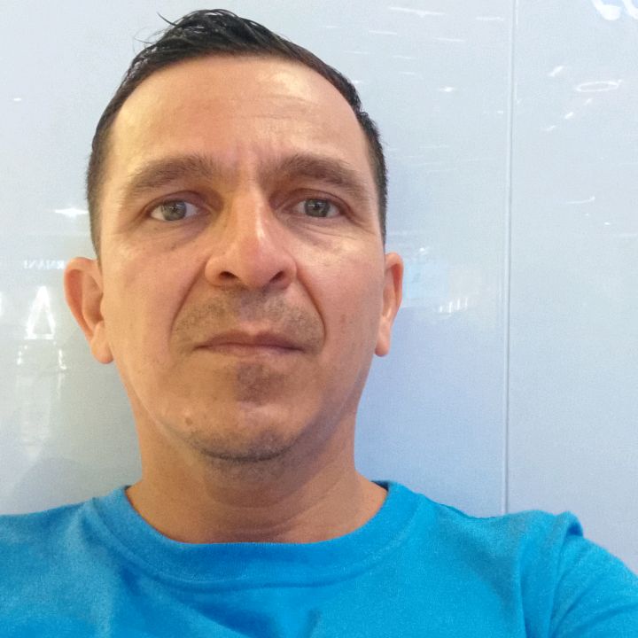 Profile Picture of Luis Cobos (@luiseduardocobos83) on Tiktok