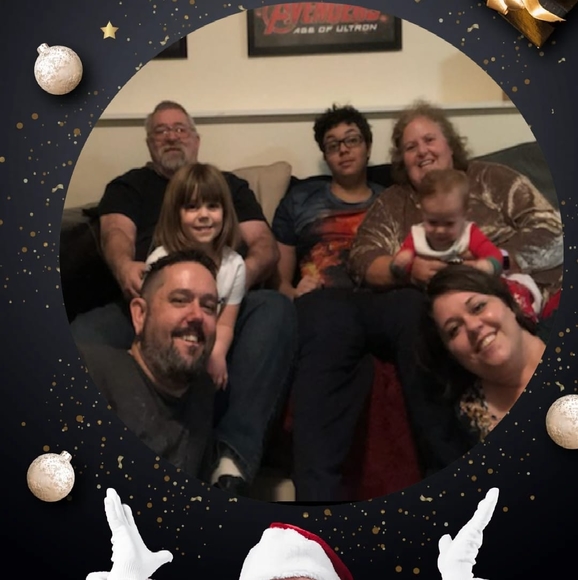 Profile Picture of Kim Noe (@kim_noe_62) on Poshmark