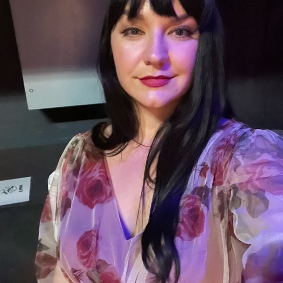 Profile Picture of Cherise Sickles (@sicklescherise) on Poshmark