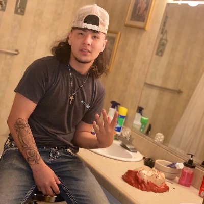 Profile Picture of Nathan Hoang (@NathanHoang21) on Twitter