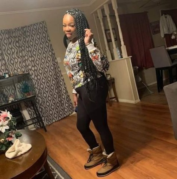 Profile Picture of Michelette Gray (@queenkushn) on Poshmark