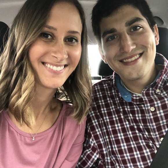 Profile Picture of Brooke Leskow (@bleskow) on Poshmark