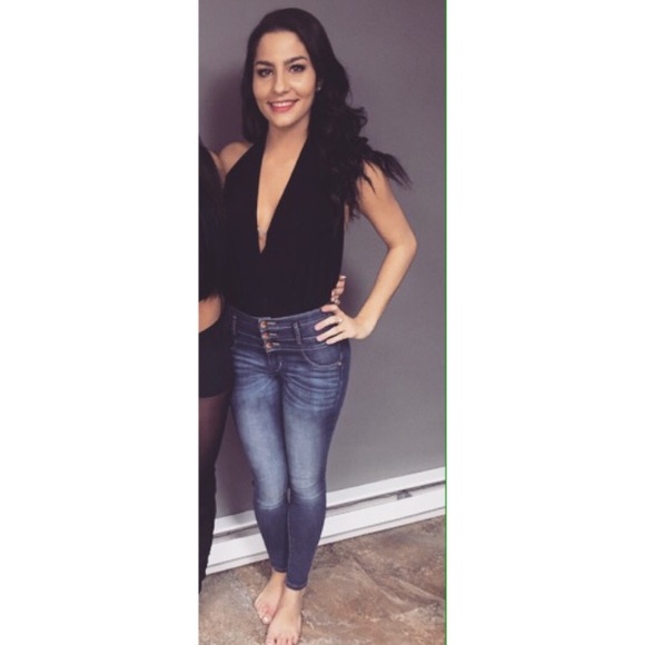 Profile Picture of Kaylin Iossa (@kaylin_iossa) on Poshmark