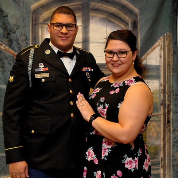 Profile Picture of Amanda Fournier (@amanda4nier) on Poshmark