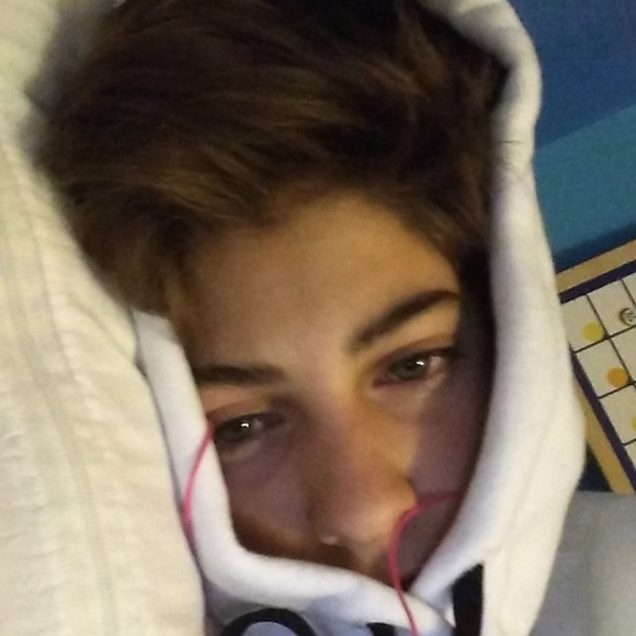 Seany Heissler - Poshmark Profile Picture of Seany Heissler (@sheissler) on Poshmark