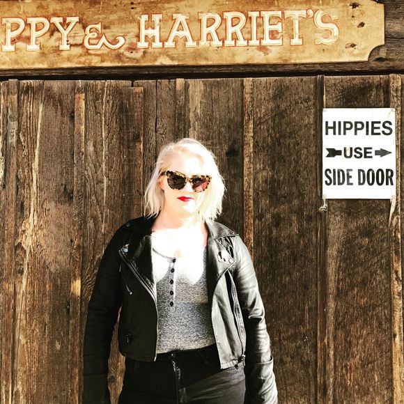 Profile Picture of Lauren Chapluk (@lechapluk) on Poshmark